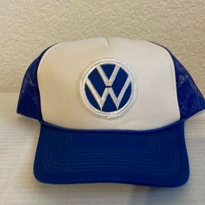 Retro VW SnapBack Trucker Hat - EUC